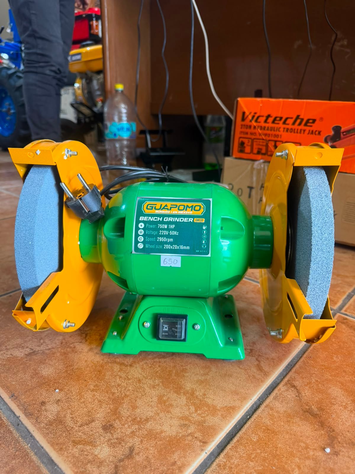 Esmeril industrial de 1hp y 8" BOLIVIA - Imagen 2