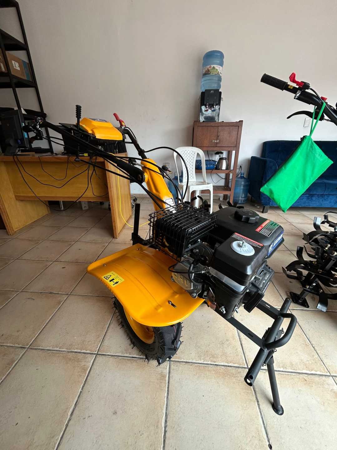 Motocultor a gasolina 7HP Bolivia - Imagen 3