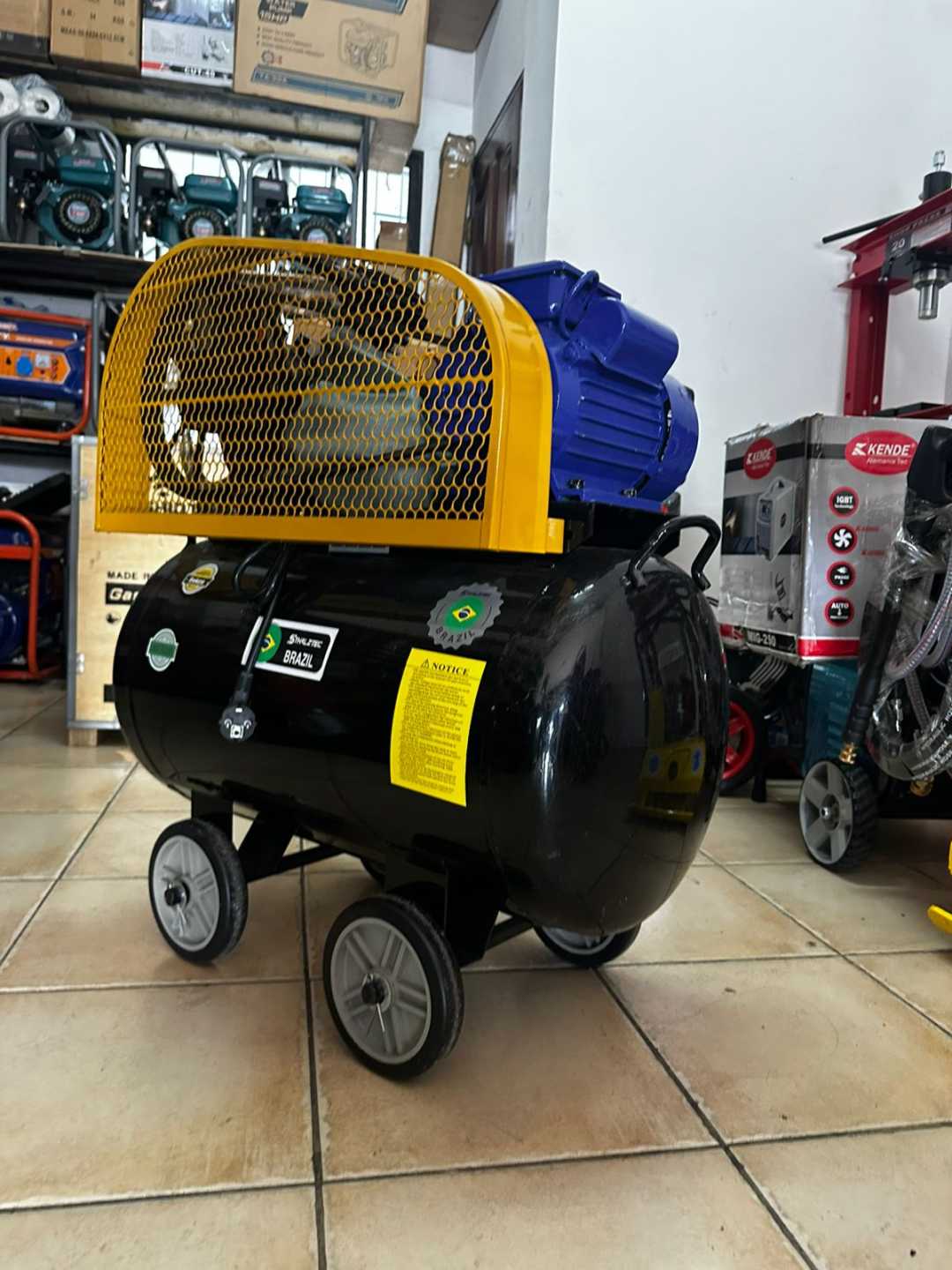 COMPRESORA DE AIRE 100L INDUSTRIAL Bolivia - Imagen 3