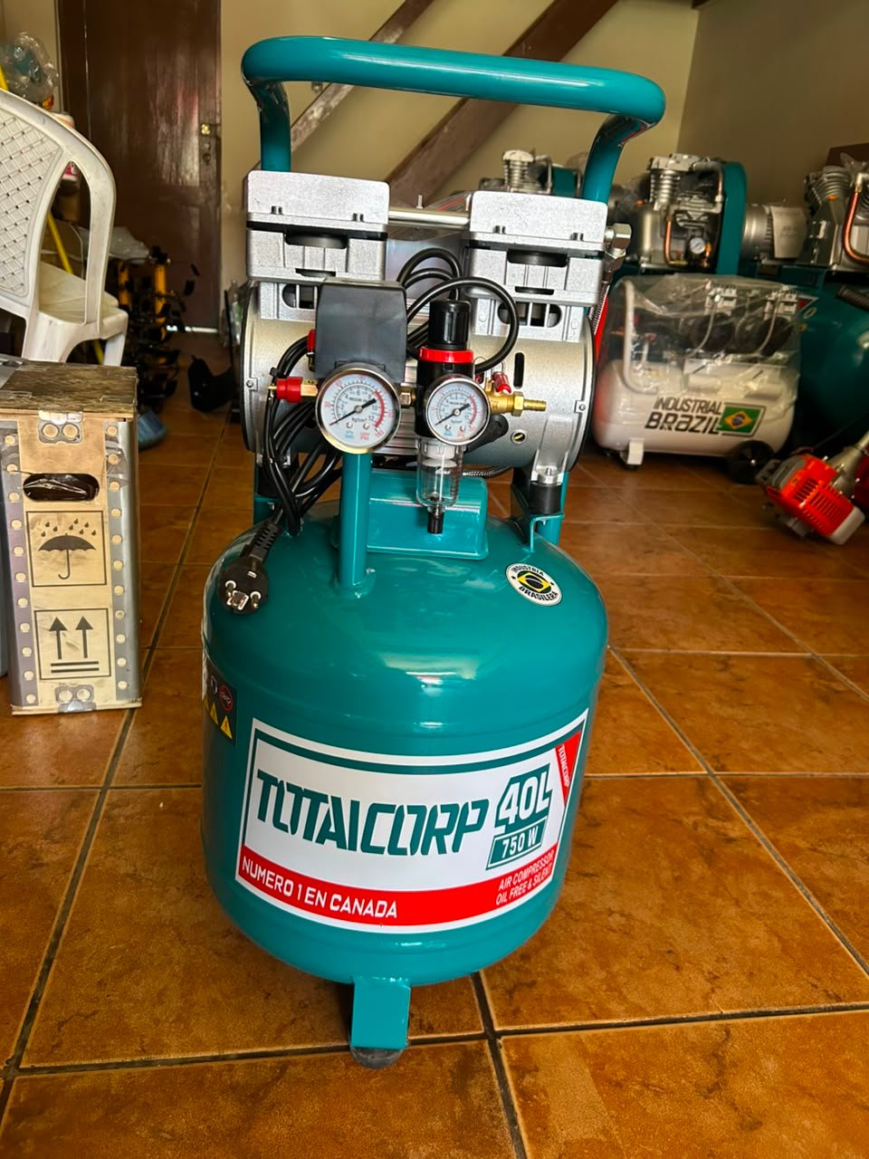 COMPRESORA DE AIRE 40LT SILENCIOSO INDUSTRIAL BOLIVIA - Imagen 2