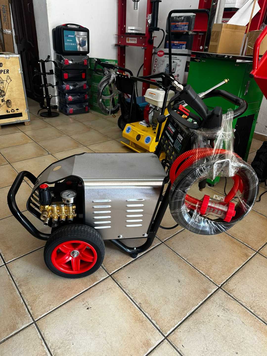 HIDROLAVADORA INDUSTRIAL 220V 3400PSI Bolivia - Imagen 3