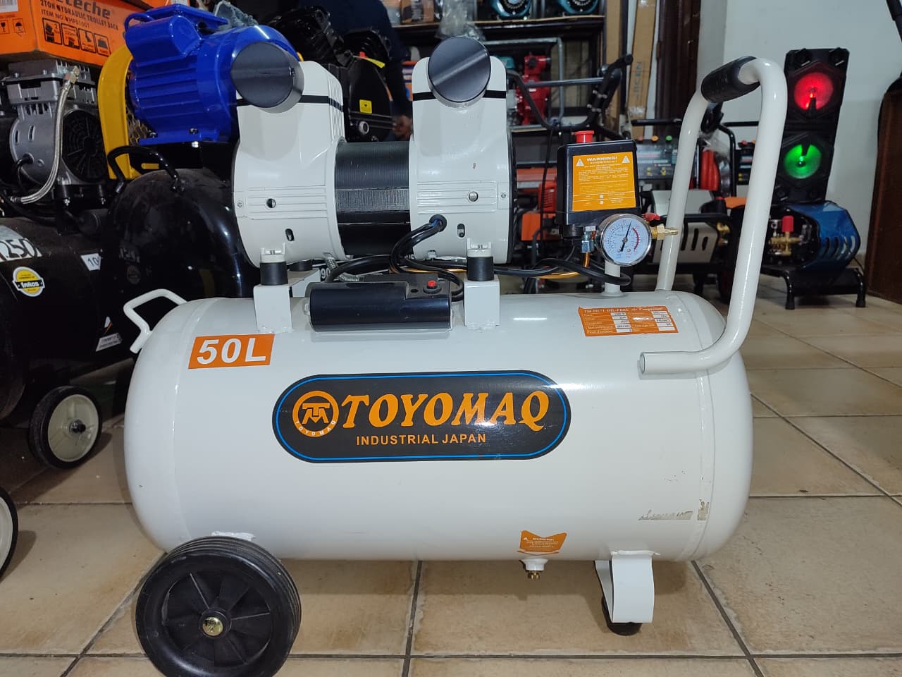 COMPRESORA DE AIRE DE 50LT INDUSTRIAL Bolivia - Imagen 2